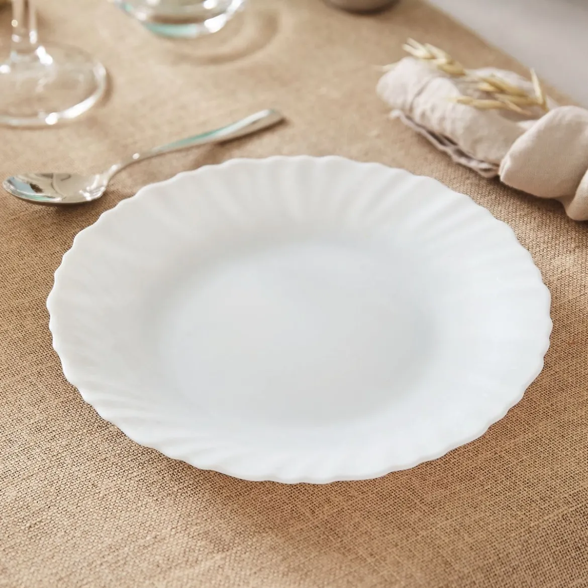 Assiette dessert blanche 19 cm Feston