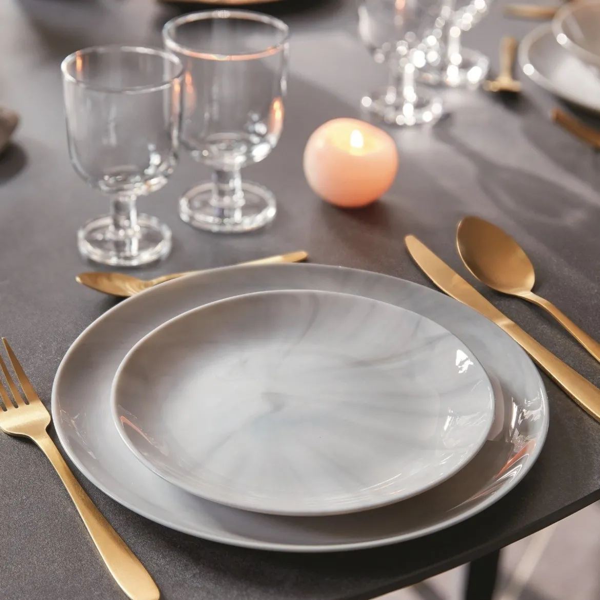 Service de table 18 pièces Diwali Marble
